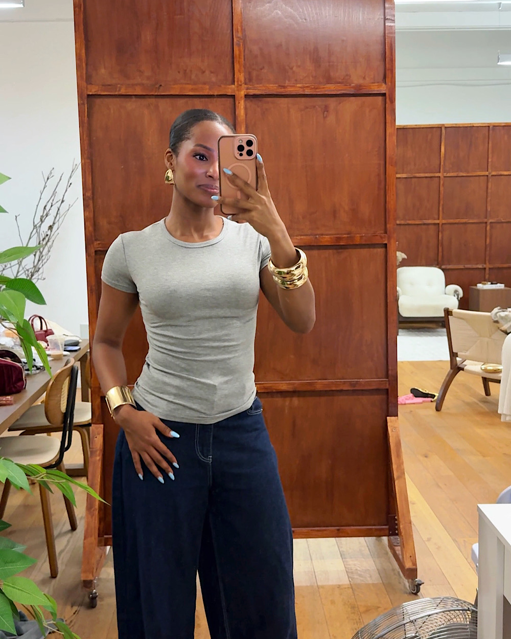 Amy Grey T-shirt - Thumbnail
